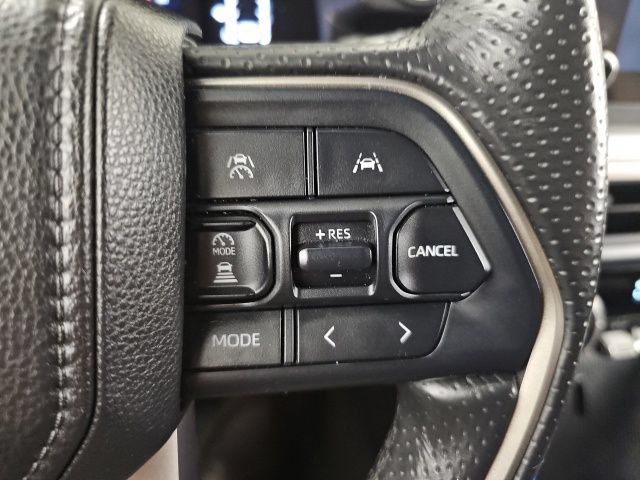 Used 2025 Toyota 4Runner SR5 AWD/4WD image 20