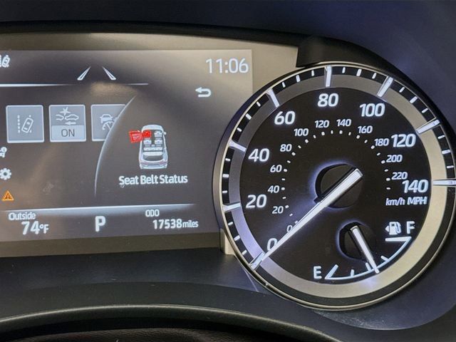 Used 2022 Toyota Highlander XLE image 12