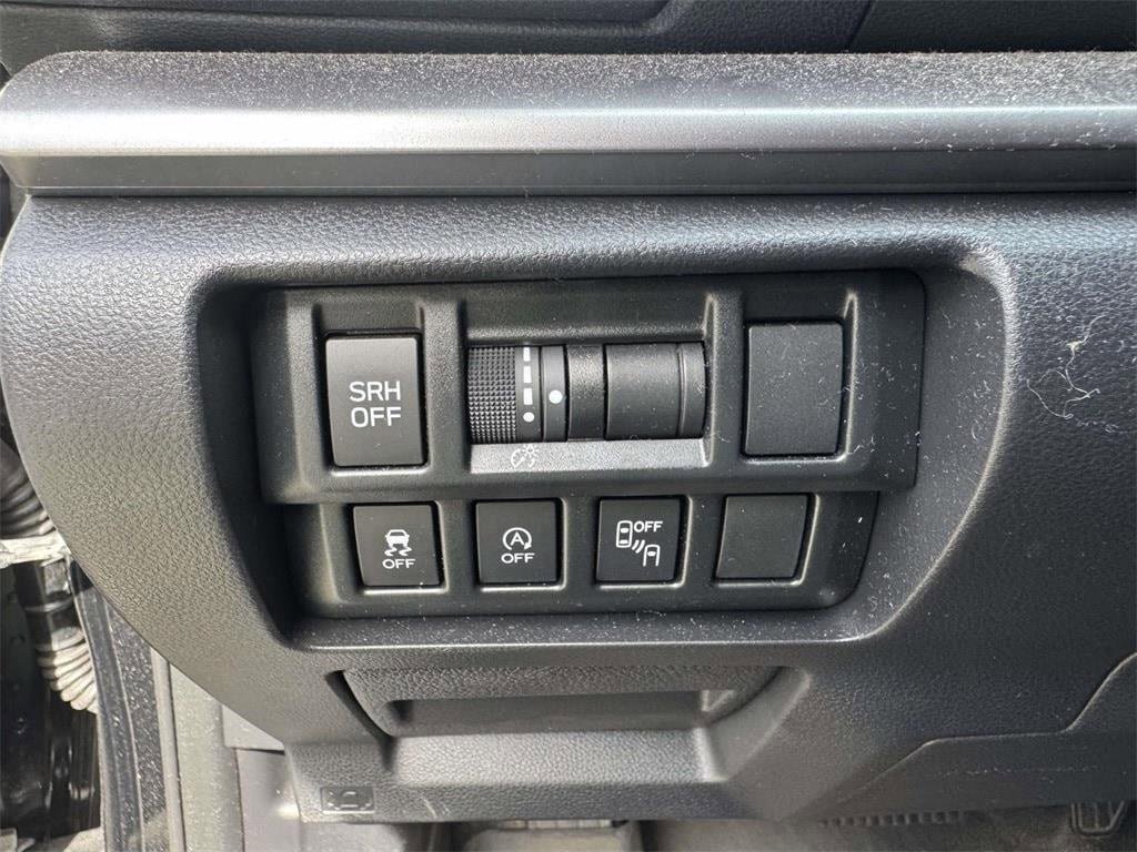 Used 2023 Subaru Crosstrek 2.5i Limited w/ Moonroof Package image 18
