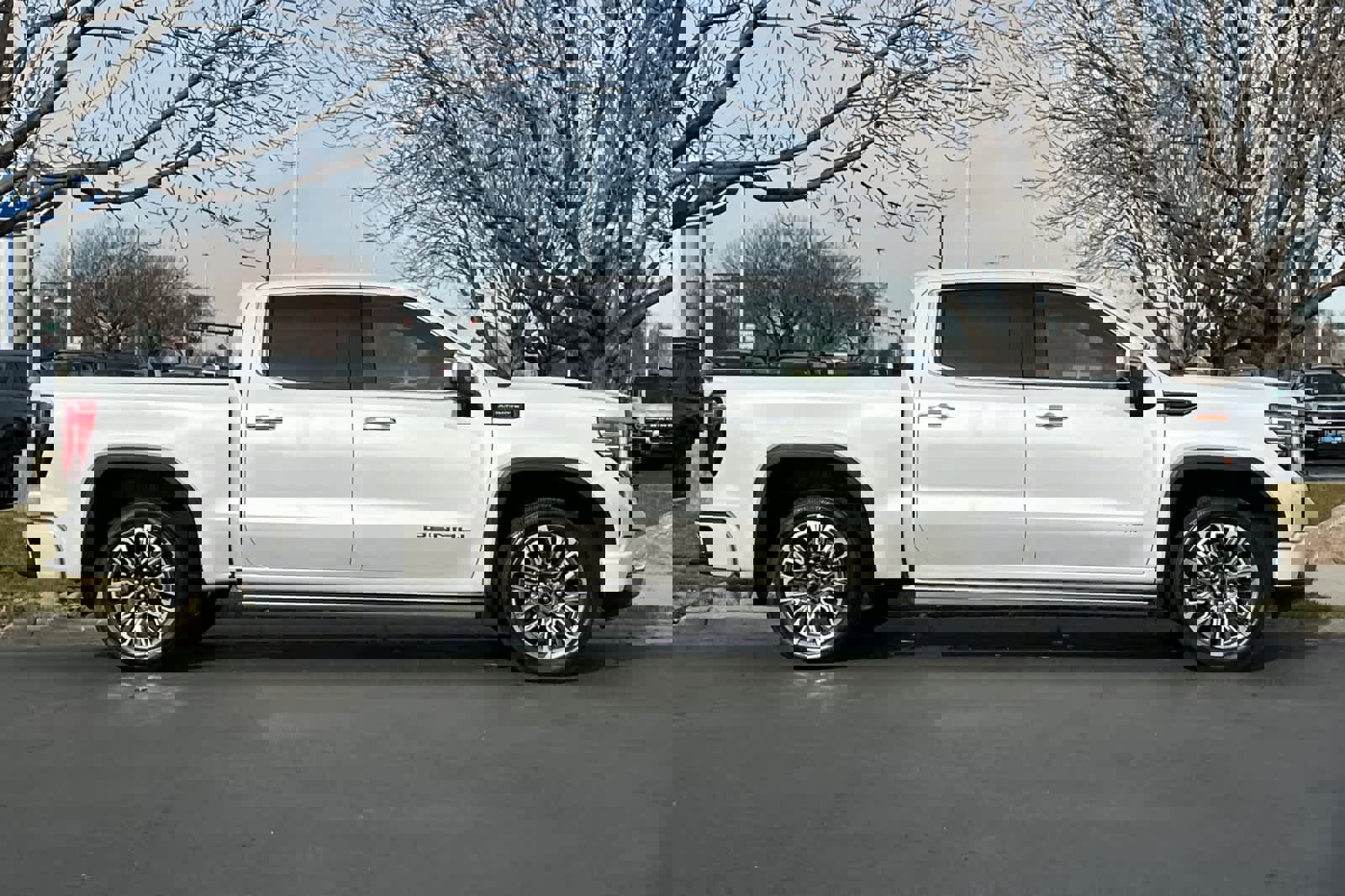 Used 2024 GMC Sierra 1500 Denali Ultimate image 8