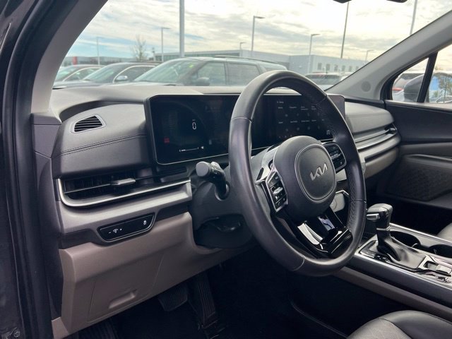 Certified 2025 Kia Carnival EX FWD image 10