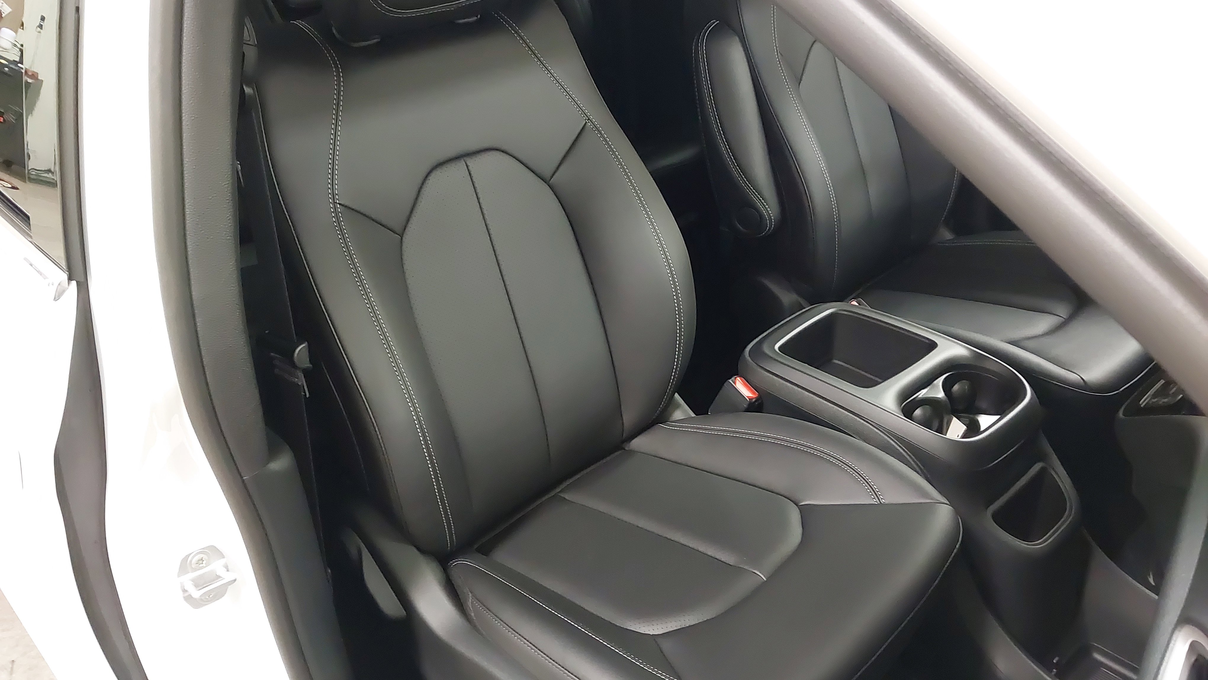 New 2026 Chrysler Pacifica Select FWD image 28