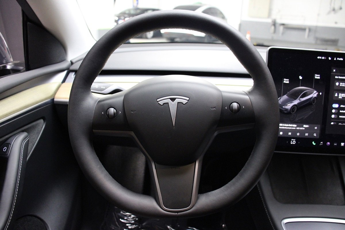 Used 2023 Tesla Model Y Long Range AWD/4WD image 34