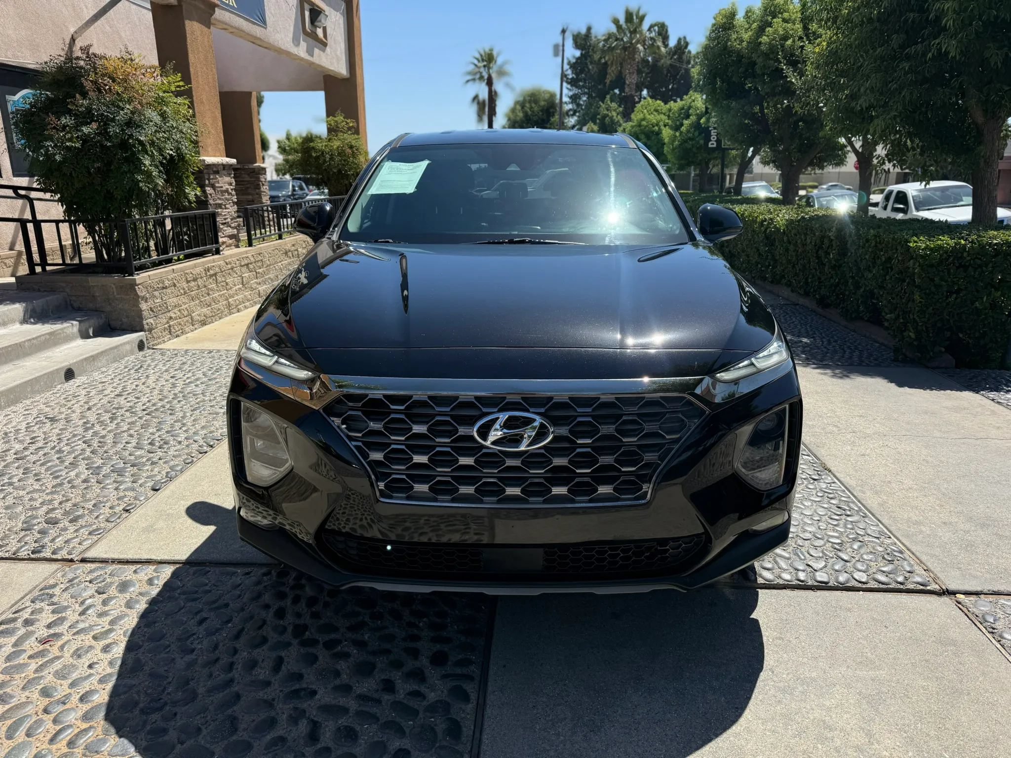 Used 2019 Hyundai Santa Fe SEL AWD/4WD image 2