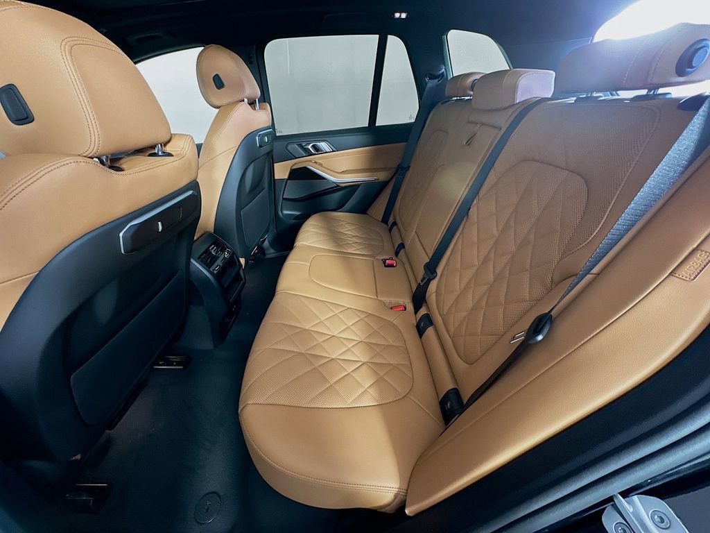 New 2026 BMW X5 xDrive50e w/ M Sport Package image 31