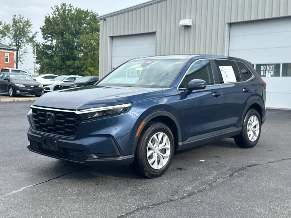 Used 2025 Honda CR-V LX image 3