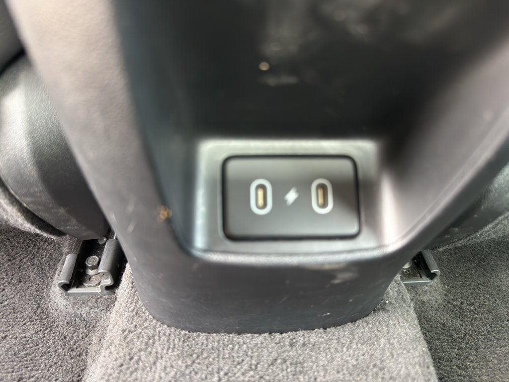 Used 2025 Hyundai Elantra Limited FWD image 34
