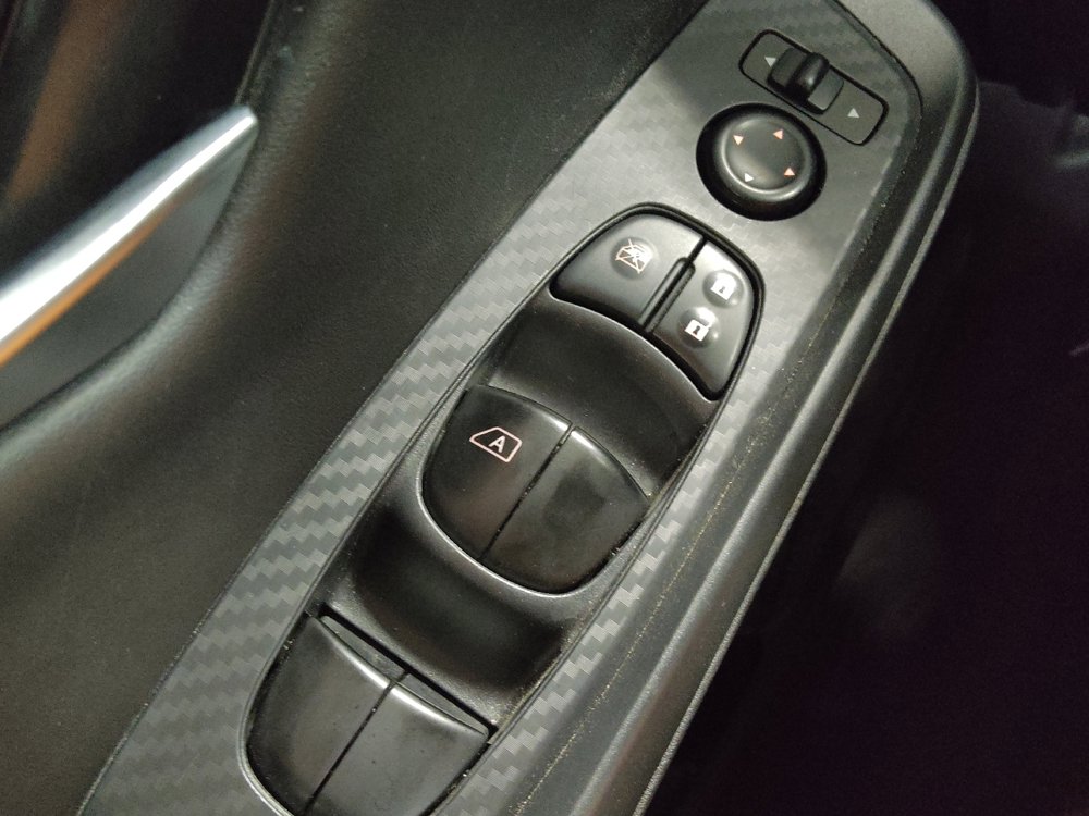 Used 2025 Nissan Sentra SV FWD image 27