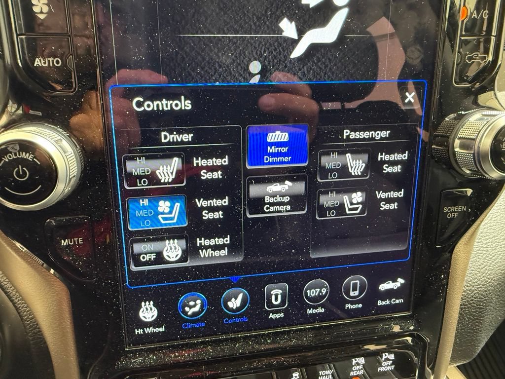 Used 2020 RAM 1500 Laramie AWD/4WD image 24