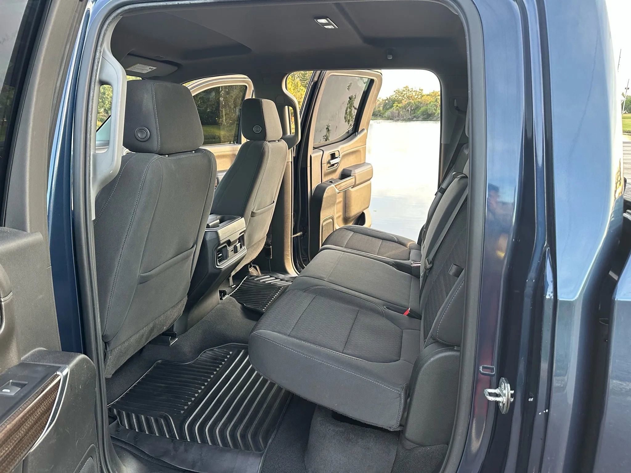 Used 2021 Chevrolet Silverado 1500 RST image 12