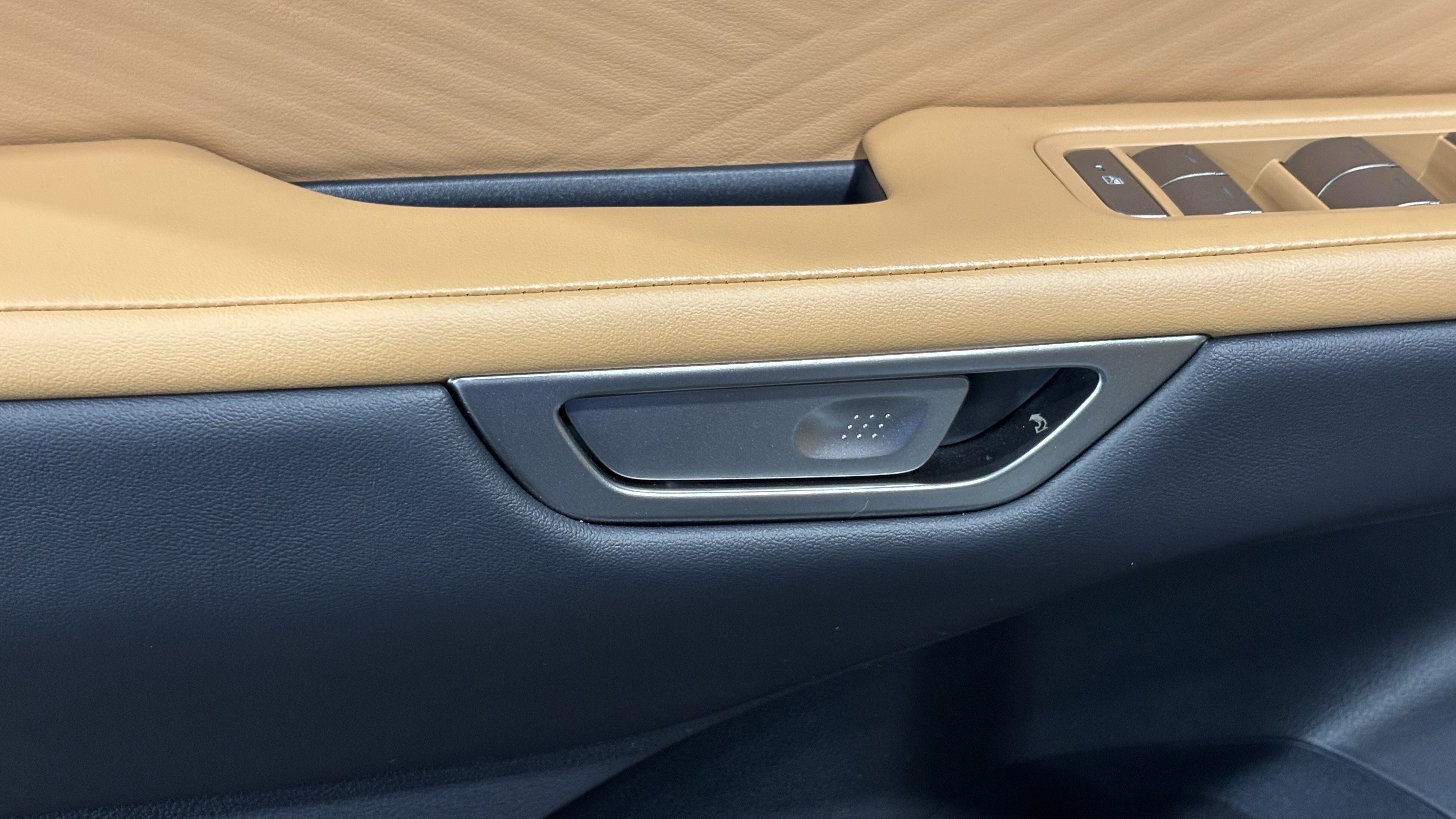 New 2026 Lexus ES 500e AWD/4WD image 15
