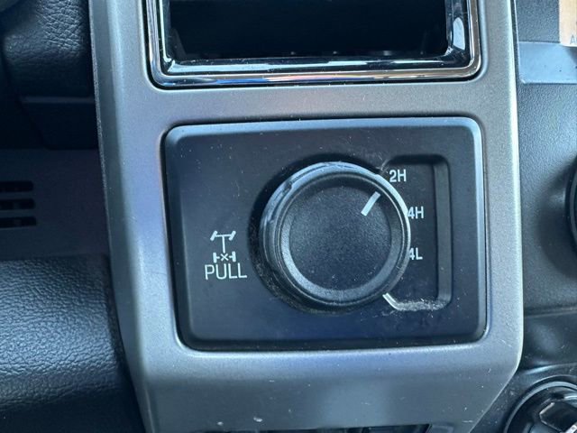 Used 2020 Ford F350 Lariat w/ Snow Plow/Camper Package image 29