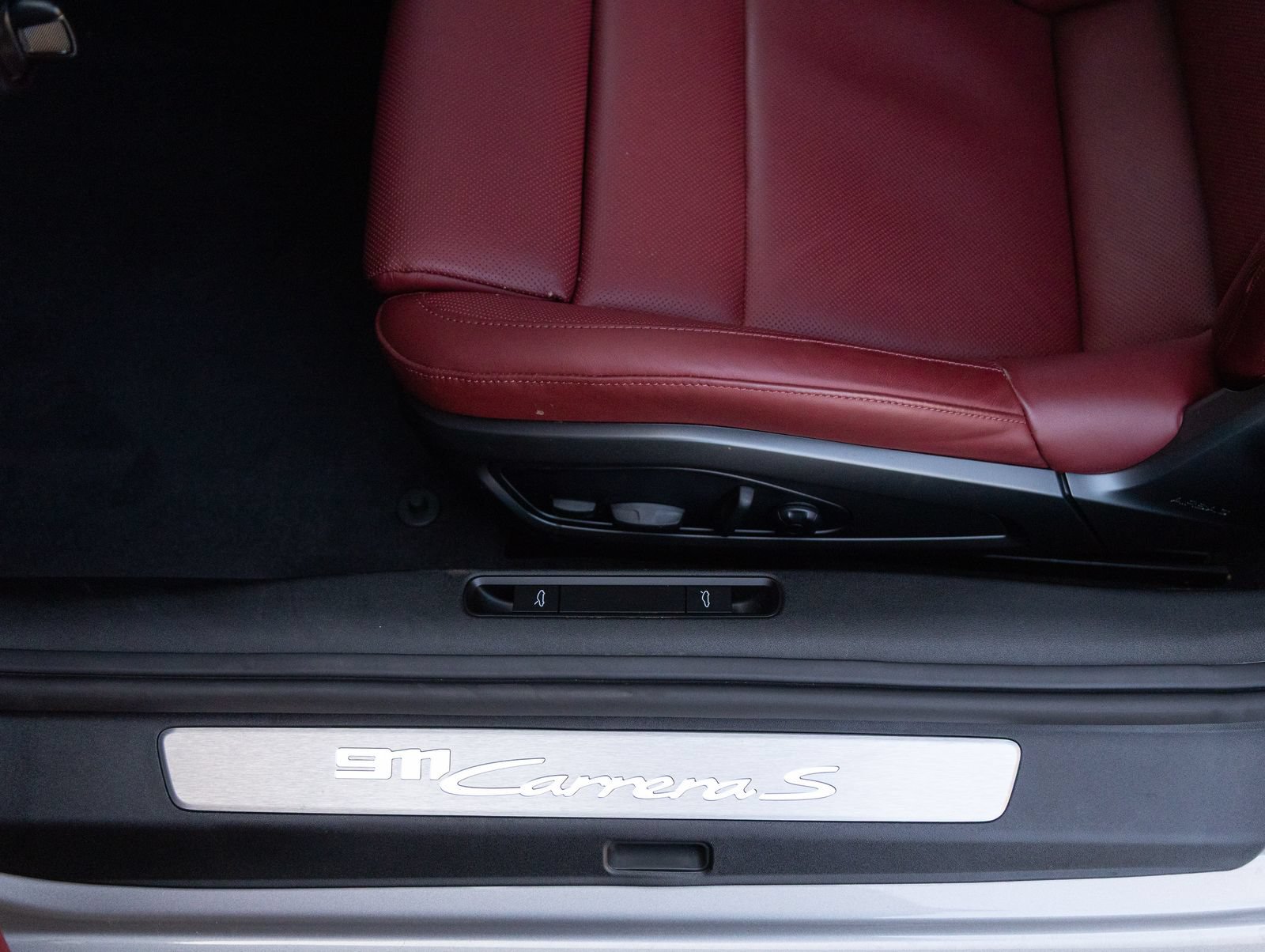 Certified 2024 Porsche 911 Carrera S RWD image 21