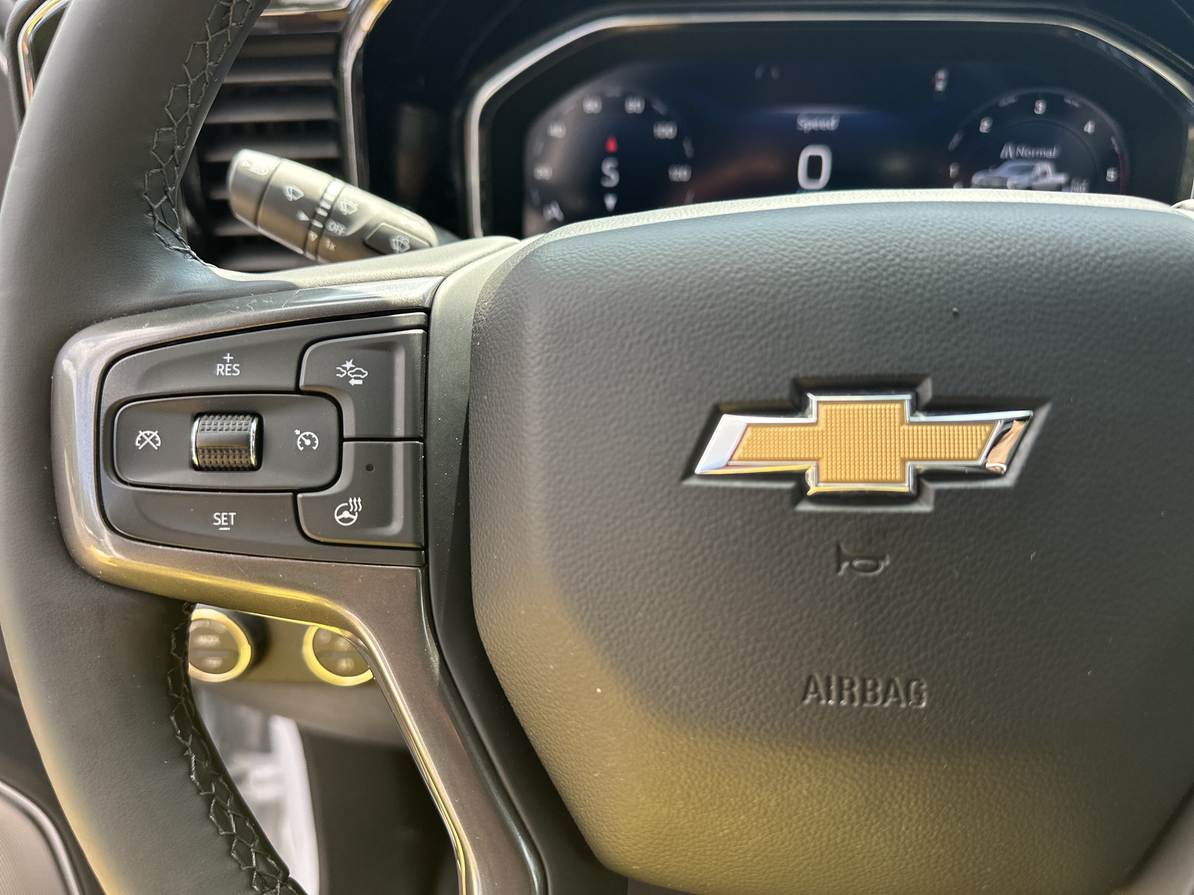 Used 2024 Chevrolet Silverado 3500 High Country w/ High Country Premium Package AWD/4WD image 26