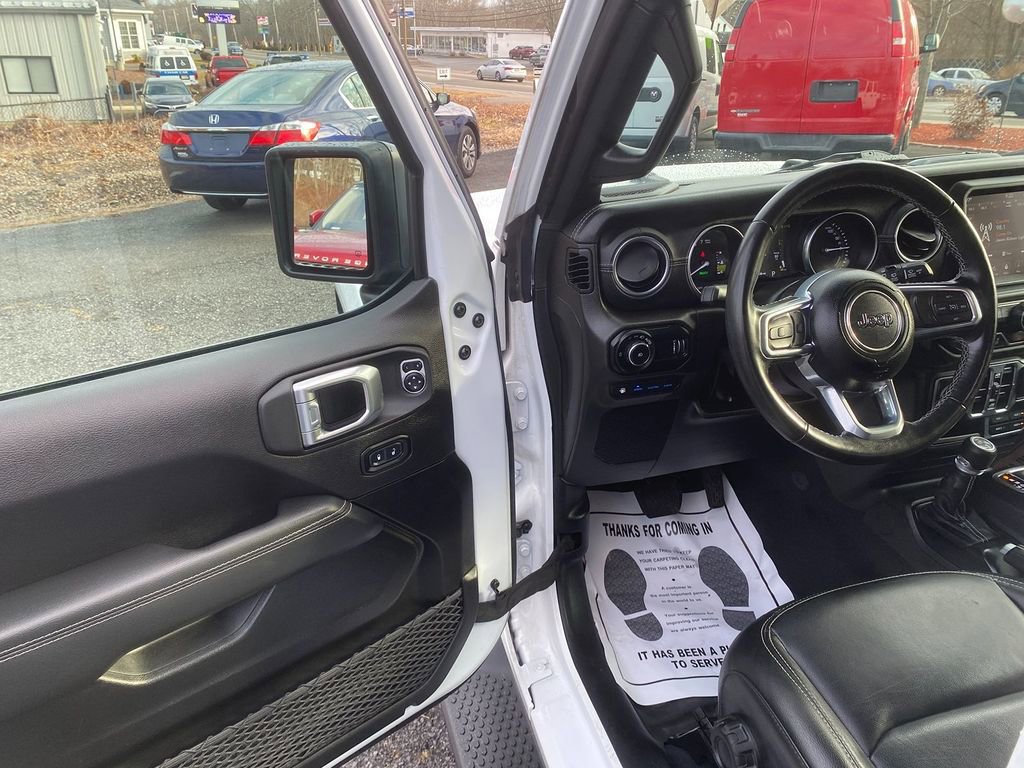 Used 2023 Jeep Wrangler Sahara w/ Cold Weather Group image 10