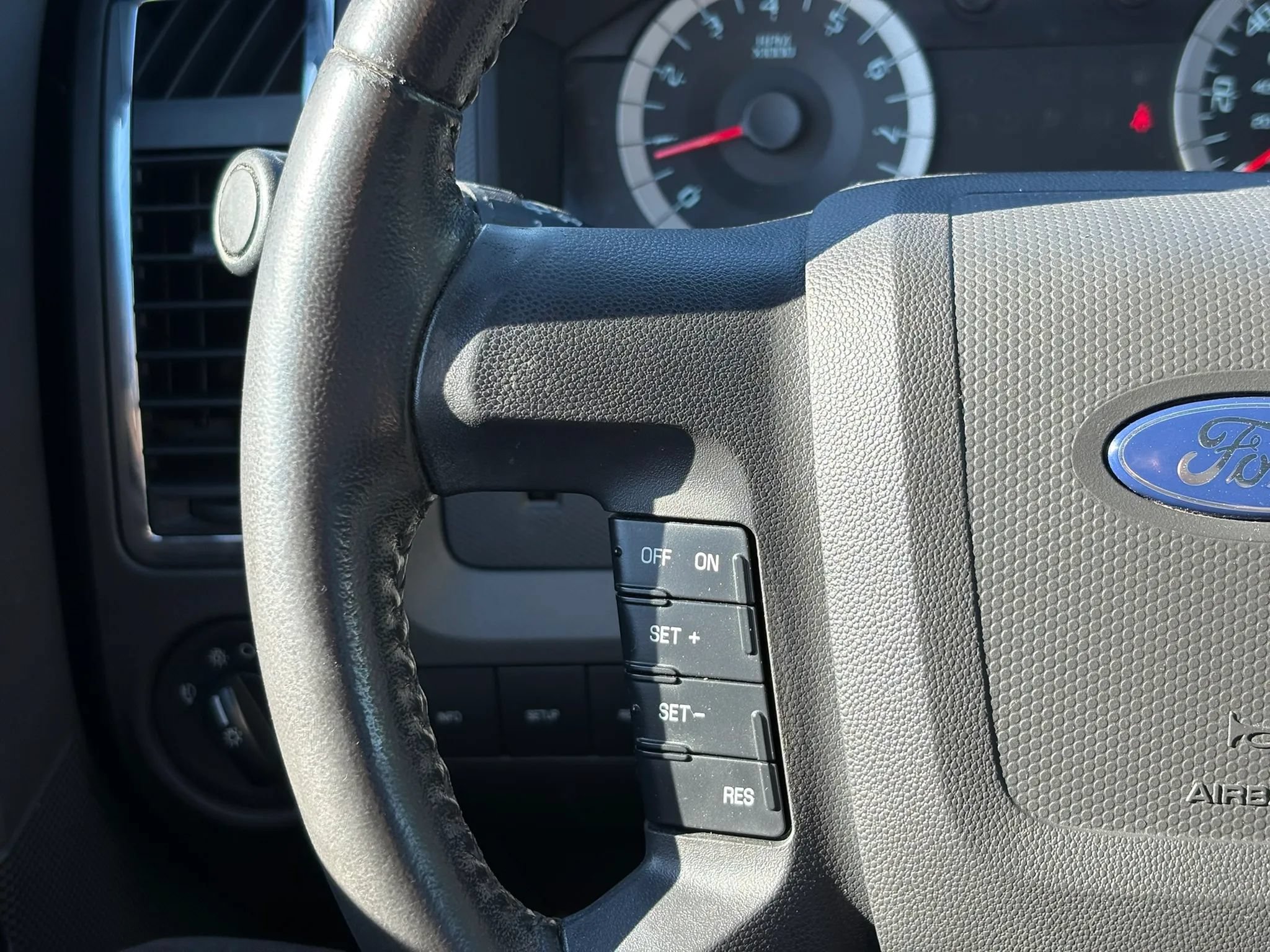 Used 2012 Ford Escape Limited FWD image 14