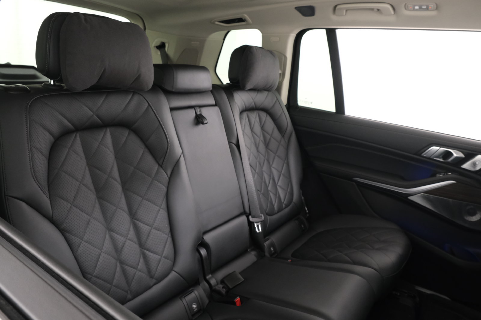 Used 2023 BMW X7 xDrive40i w/ Executive Package AWD/4WD image 43