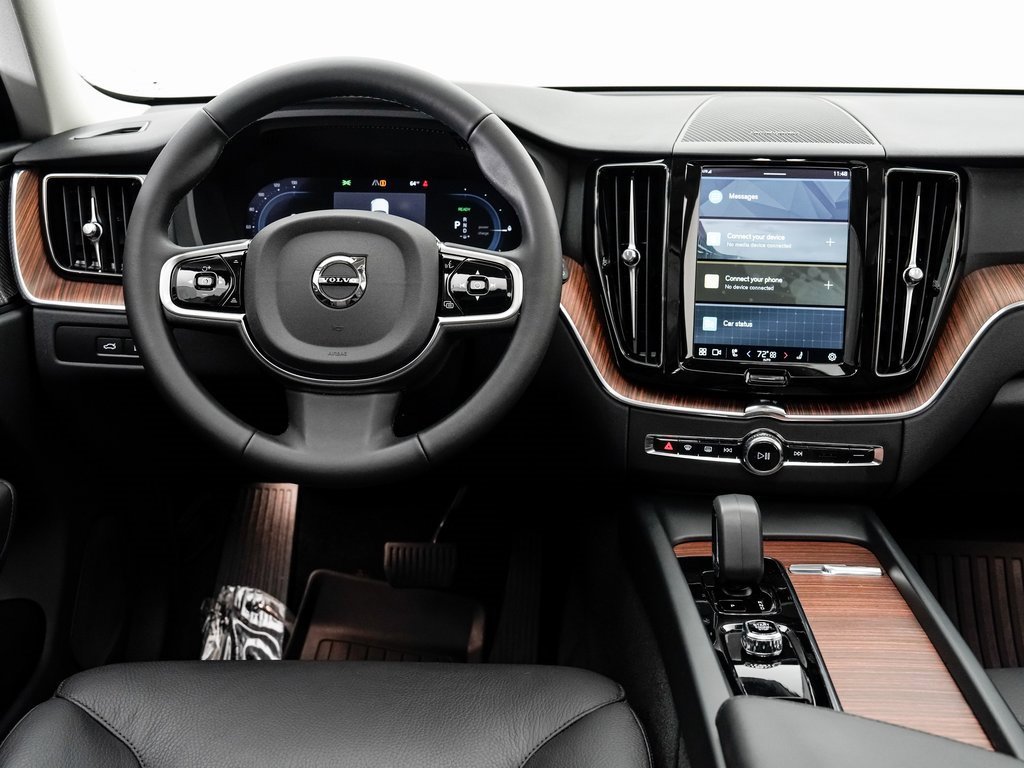 Used 2024 Volvo XC60 T8 Plus image 15