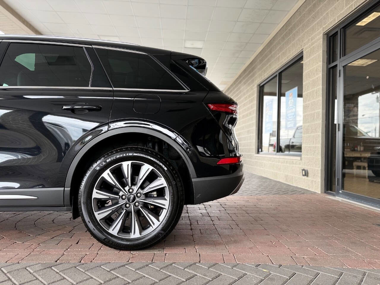 Used 2020 Lincoln Corsair Reserve image 5