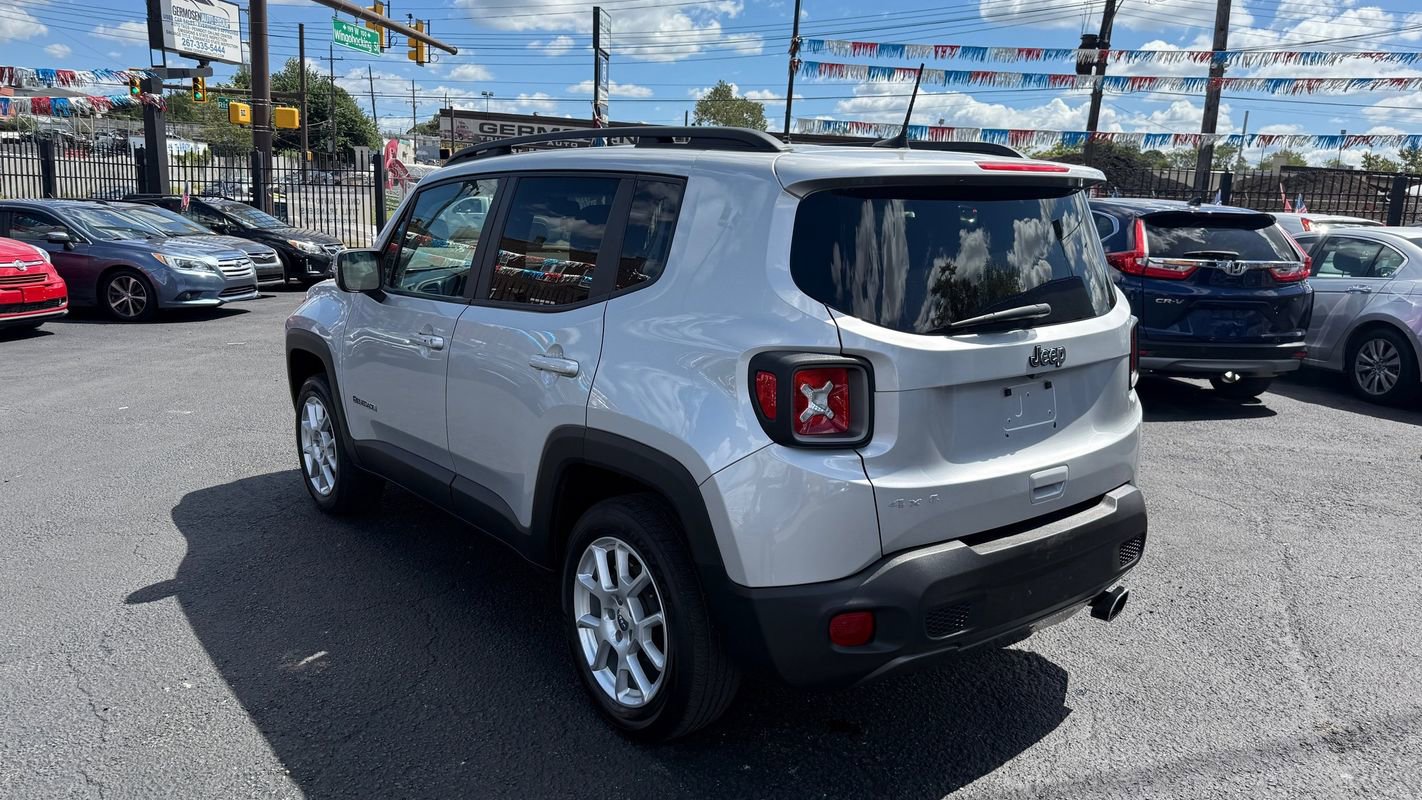 Used 2021 Jeep Renegade Limited image 3