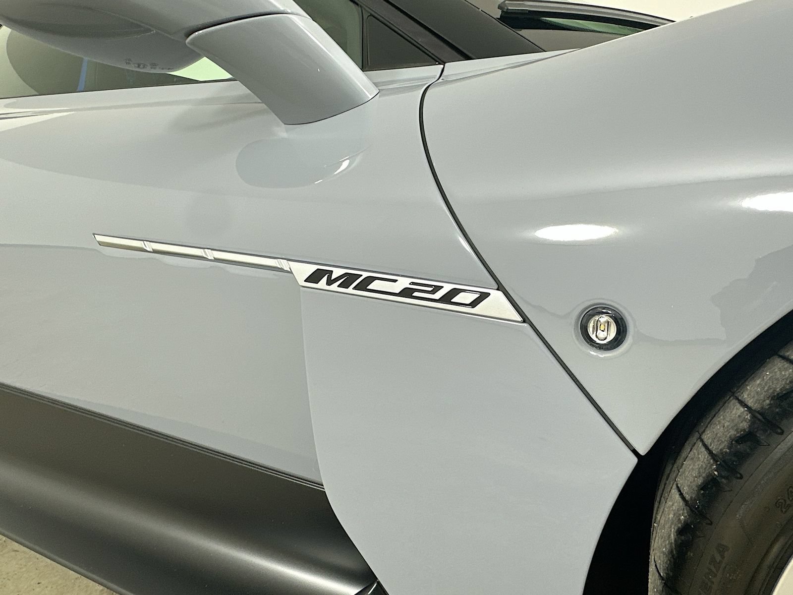 Used 2023 Maserati MC20 Spyder RWD image 9