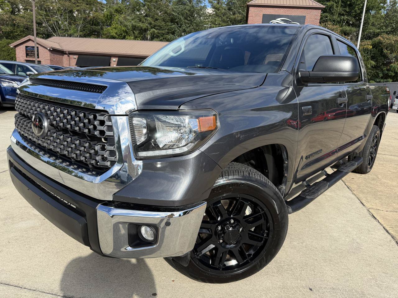 Used 2021 Toyota Tundra SR5 RWD image 1
