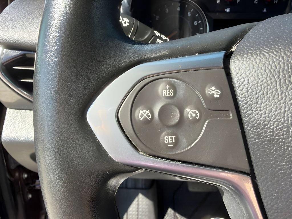 Used 2023 Chevrolet Traverse LT FWD image 18