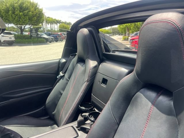 Used 2019 MAZDA MX-5 Miata RF Grand Touring RWD image 38
