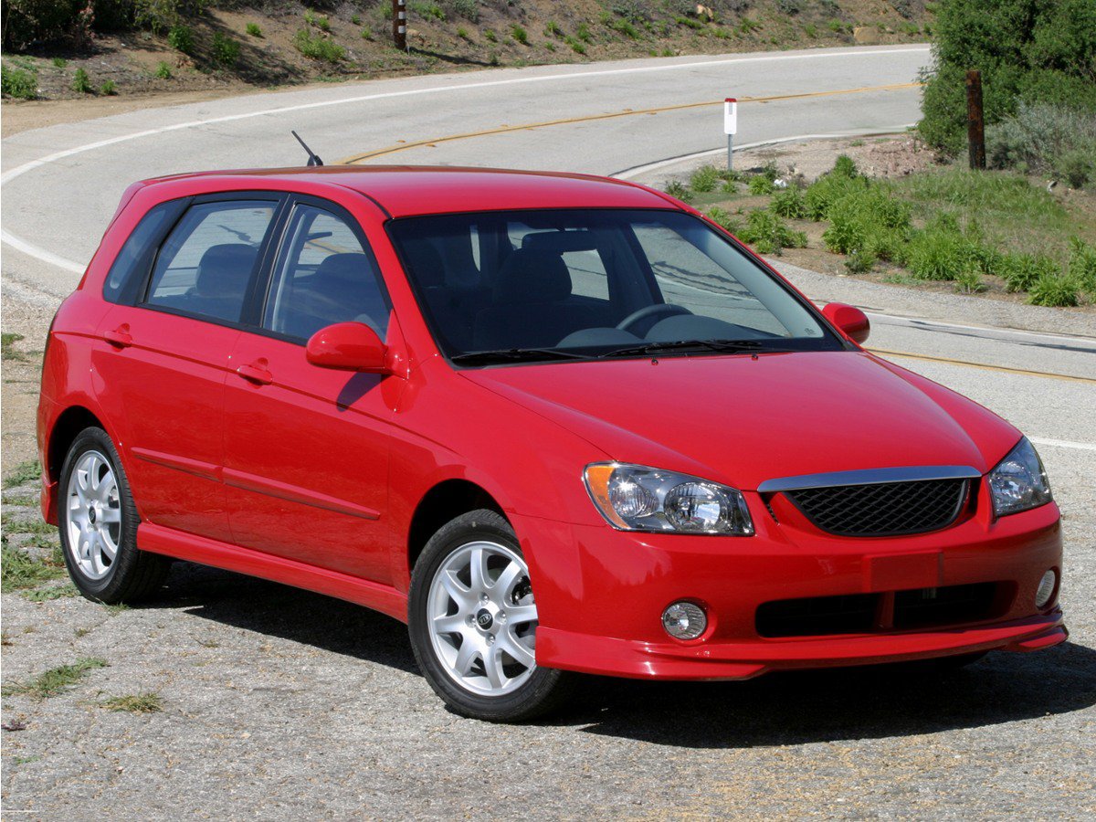 Used 2005 Kia Spectra5 FWD image 1
