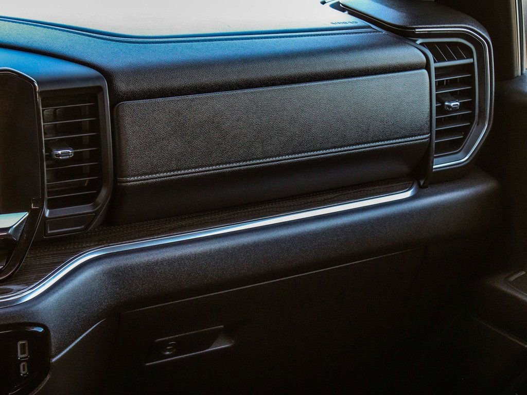 Used 2023 GMC Sierra 1500 Elevation image 17