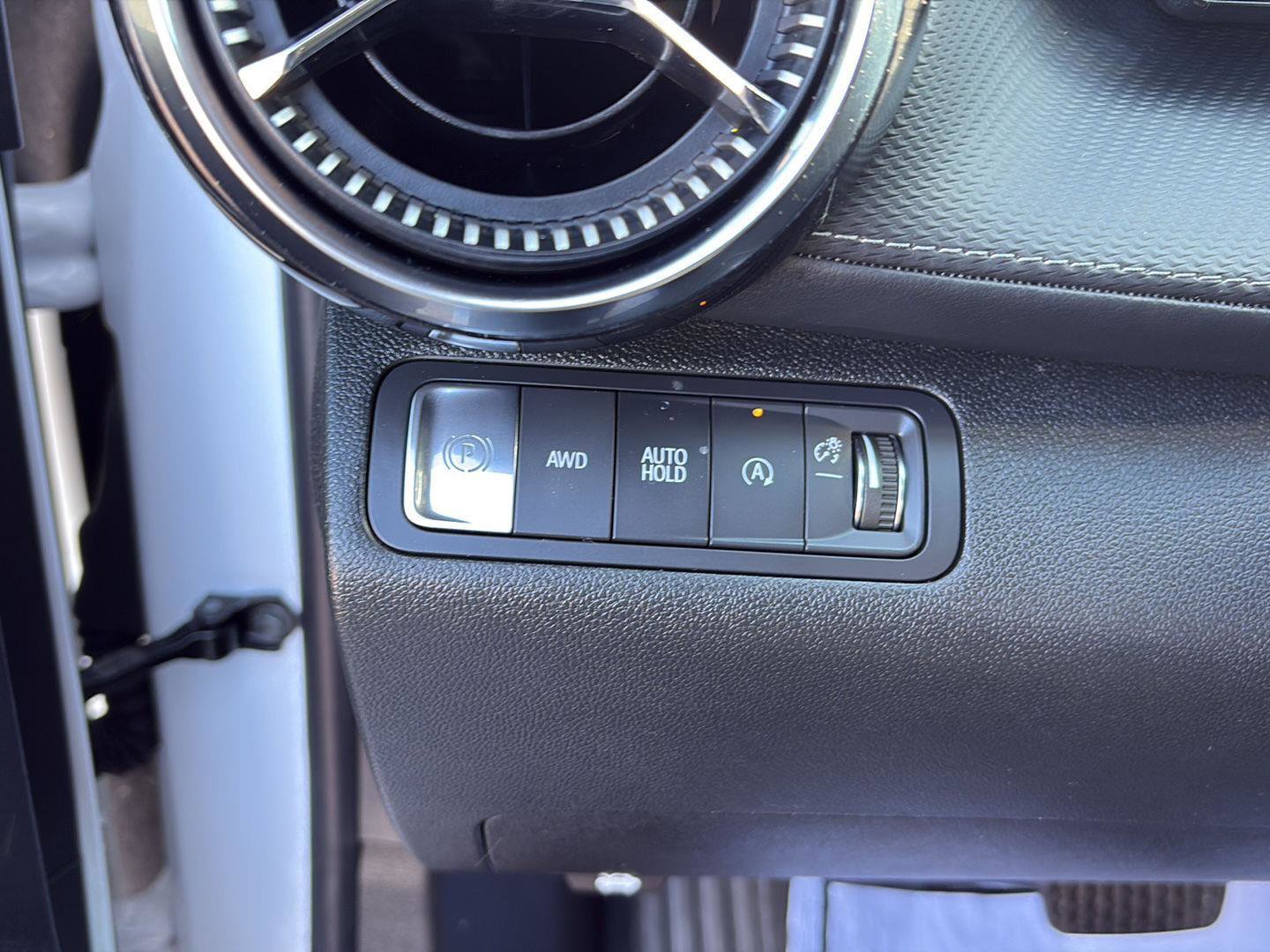 Used 2025 Chevrolet Equinox LT image 17