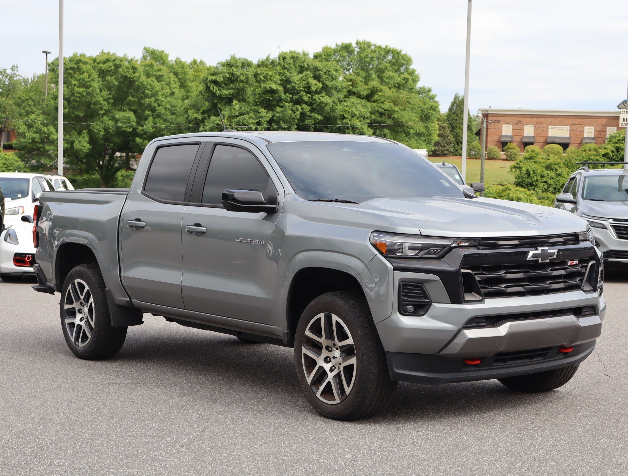 Used 2023 Chevrolet Colorado Z71 w/ Z71 Convenience Package 2 AWD/4WD image 2