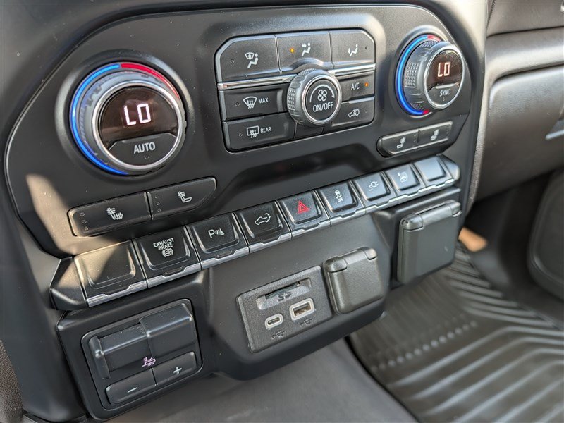 Used 2020 Chevrolet Silverado 2500 LT w/ All Star Edition AWD/4WD image 27