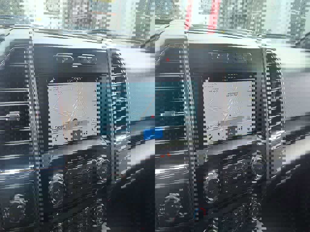 Used 2017 Ford F150 XLT w/ Equipment Group 302A Luxury image 18