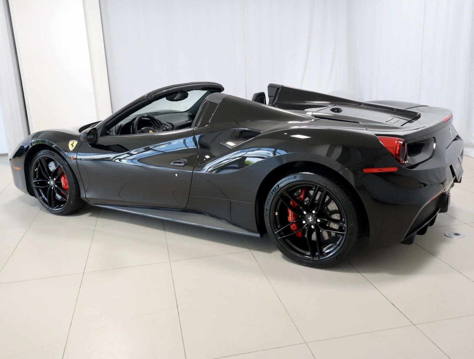 Certified 2018 Ferrari 488 Spider RWD image 3