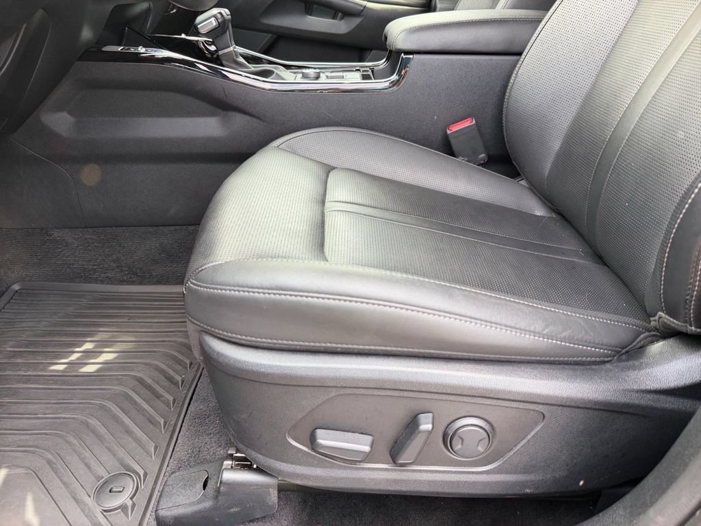 Used 2025 Kia Sorento SX FWD image 11