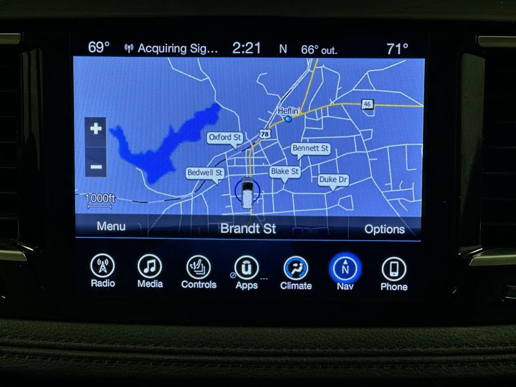 Used 2017 Chrysler Pacifica Limited image 21