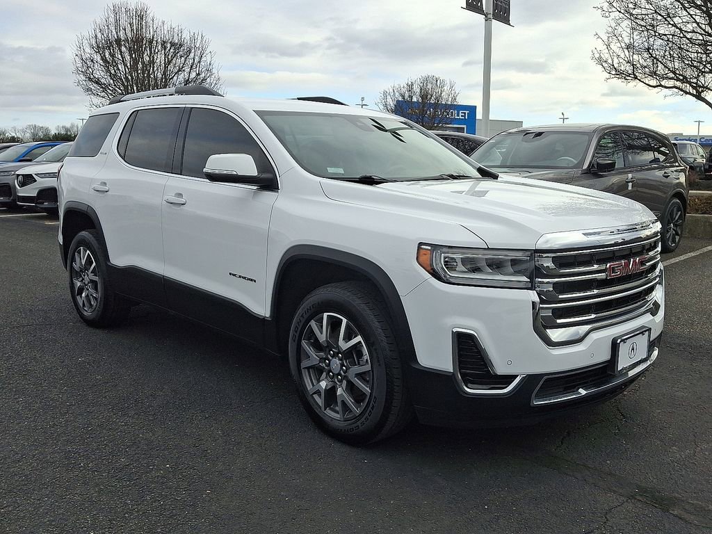 Used 2023 GMC Acadia SLE w/ Driver Convenience Package image 3