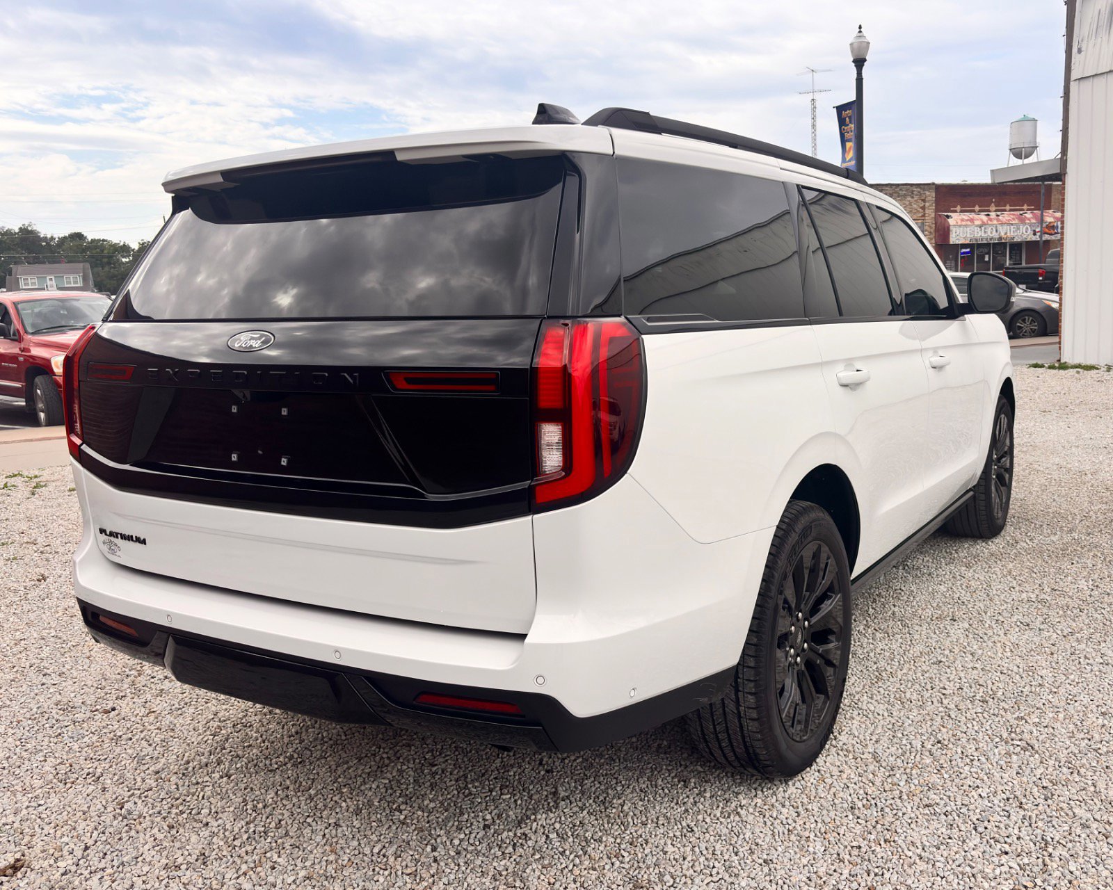 Certified 2025 Ford Expedition Platinum w/ Stealth Appearance Package image 3