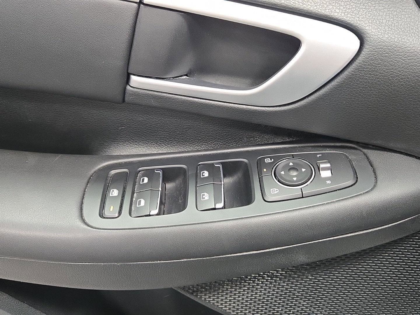 Used 2025 Hyundai Sonata SEL image 21