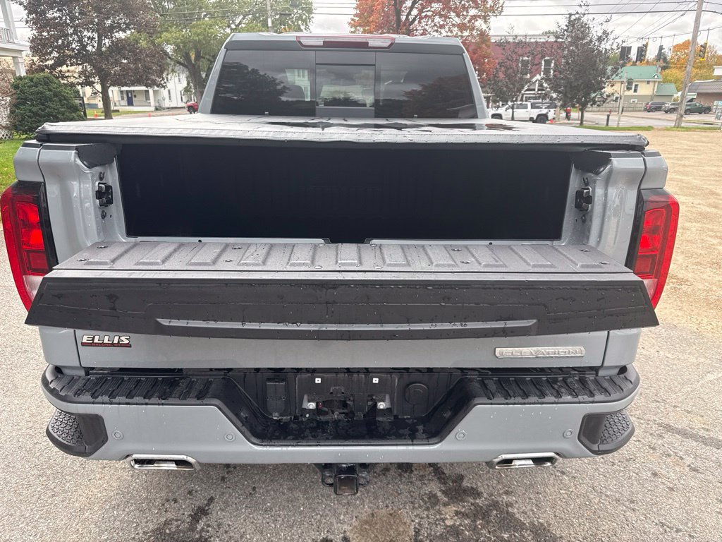 Used 2024 GMC Sierra 1500 Elevation w/ Elevation Premium Package AWD/4WD image 9