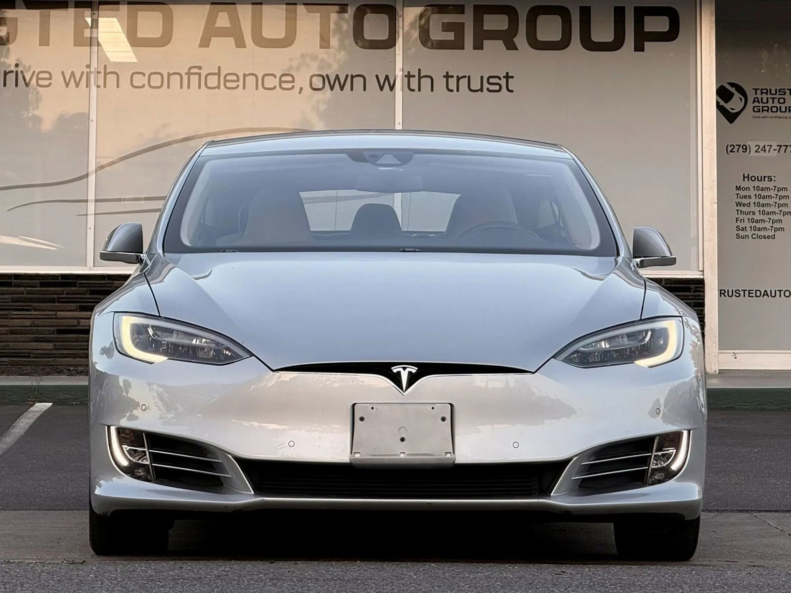 Used 2016 Tesla Model S 70D AWD/4WD image 3