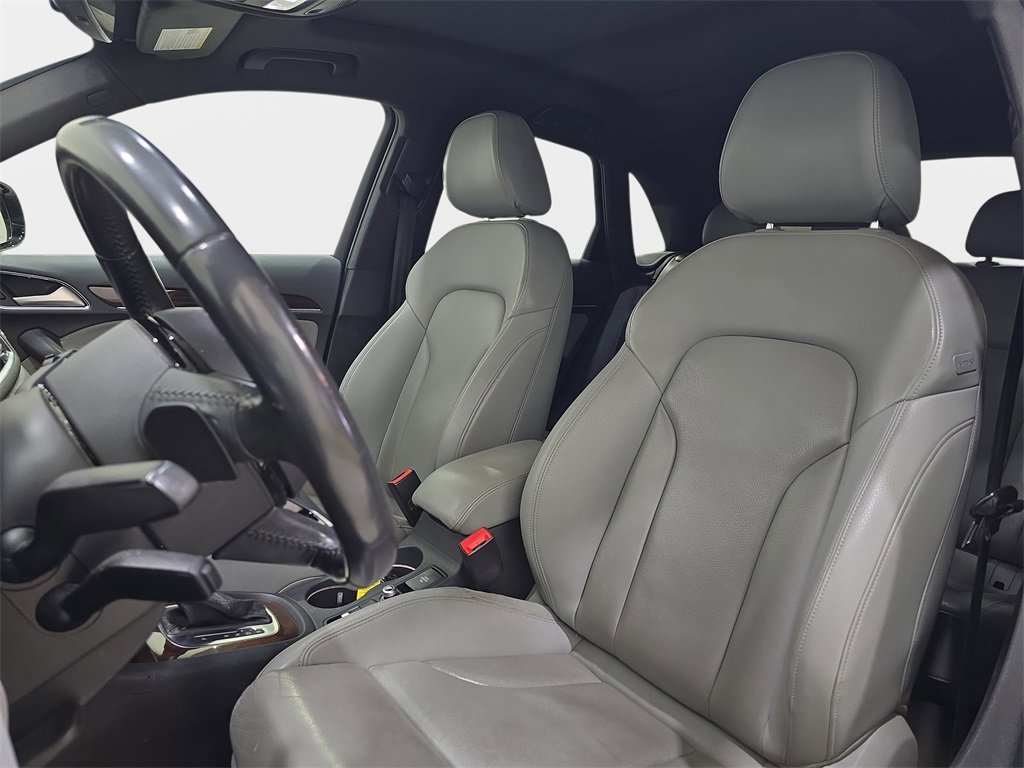 Used 2018 Audi Q3 2.0T Premium Plus w/ Premium Plus Package image 16