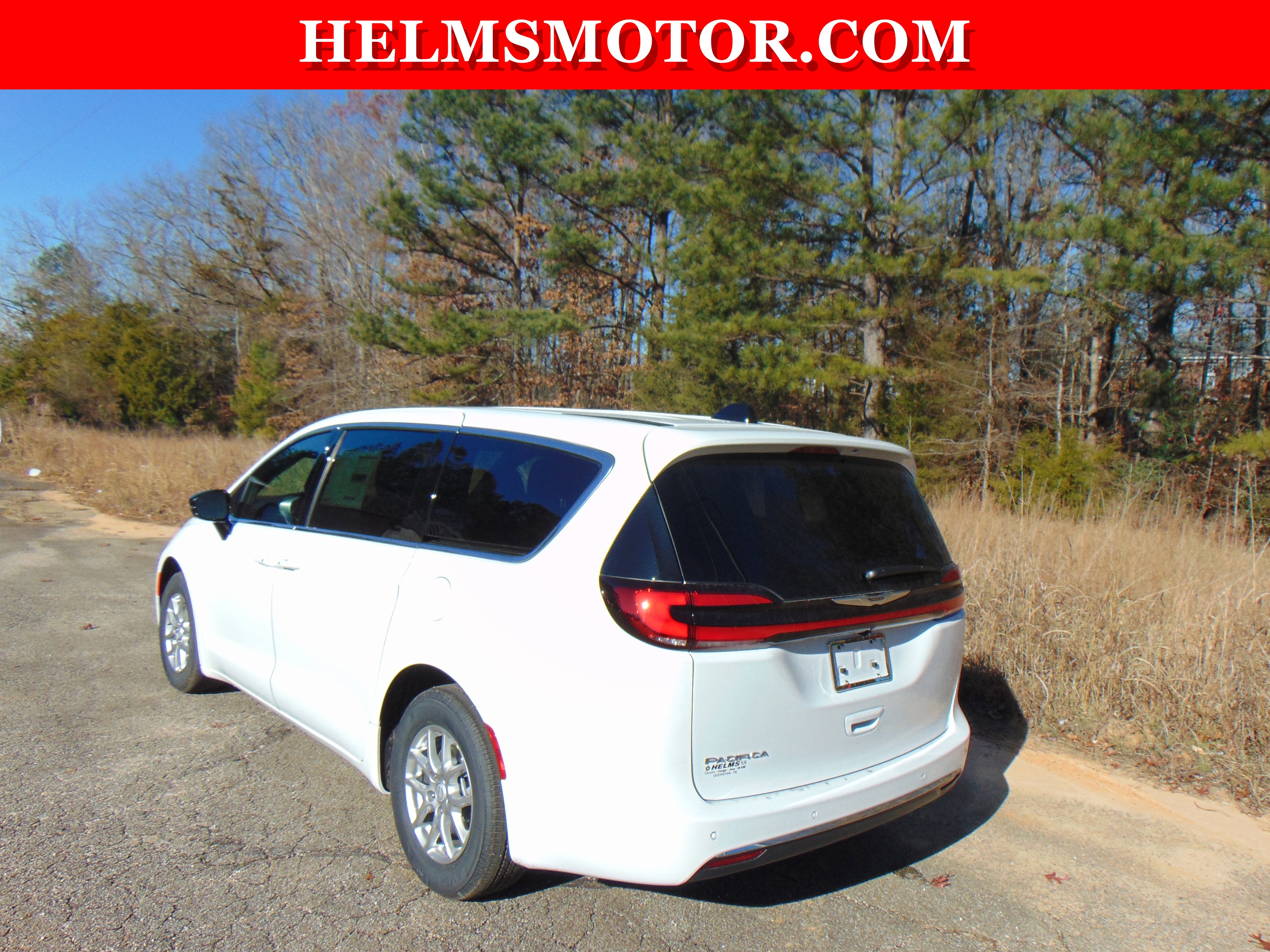 New 2026 Chrysler Pacifica Select image 12