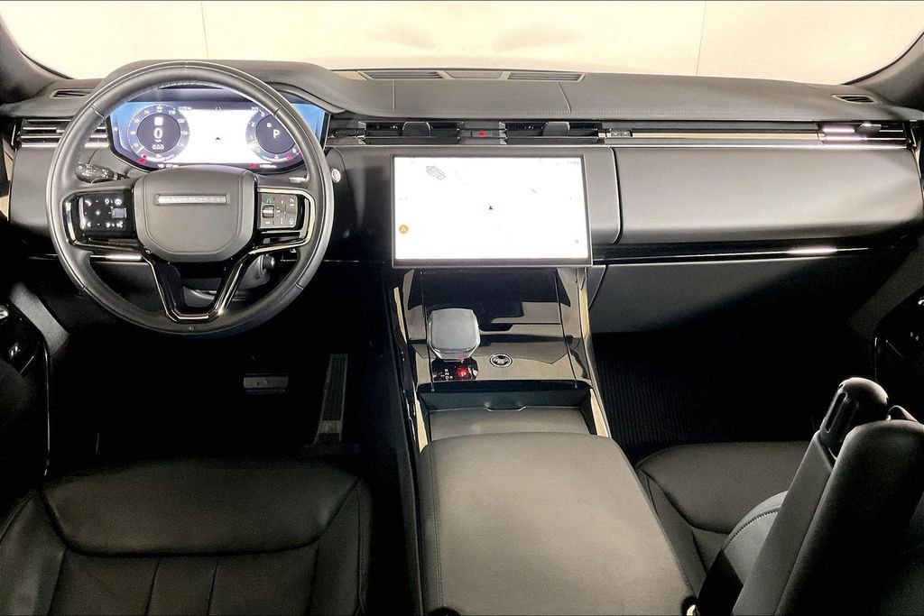Used 2025 Land Rover Range Rover Sport Dynamic SE image 15