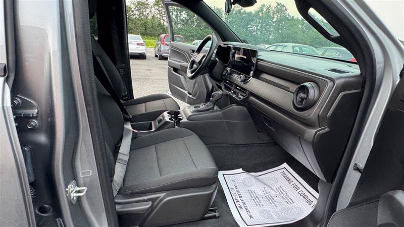 Used 2023 Chevrolet Colorado W/T RWD image 32