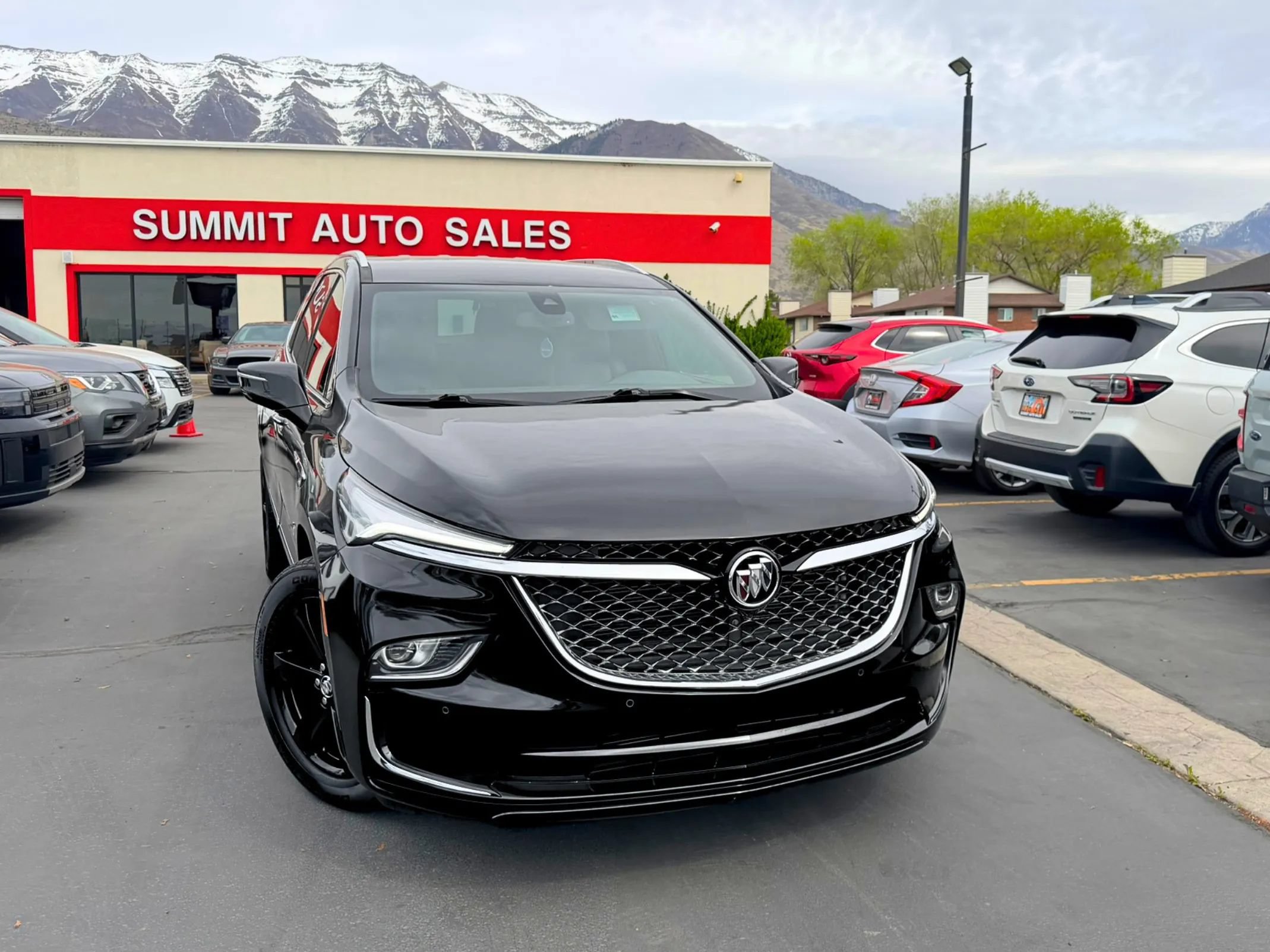 Used 2024 Buick Enclave Essence w/ Sport Touring Edition AWD/4WD image 2