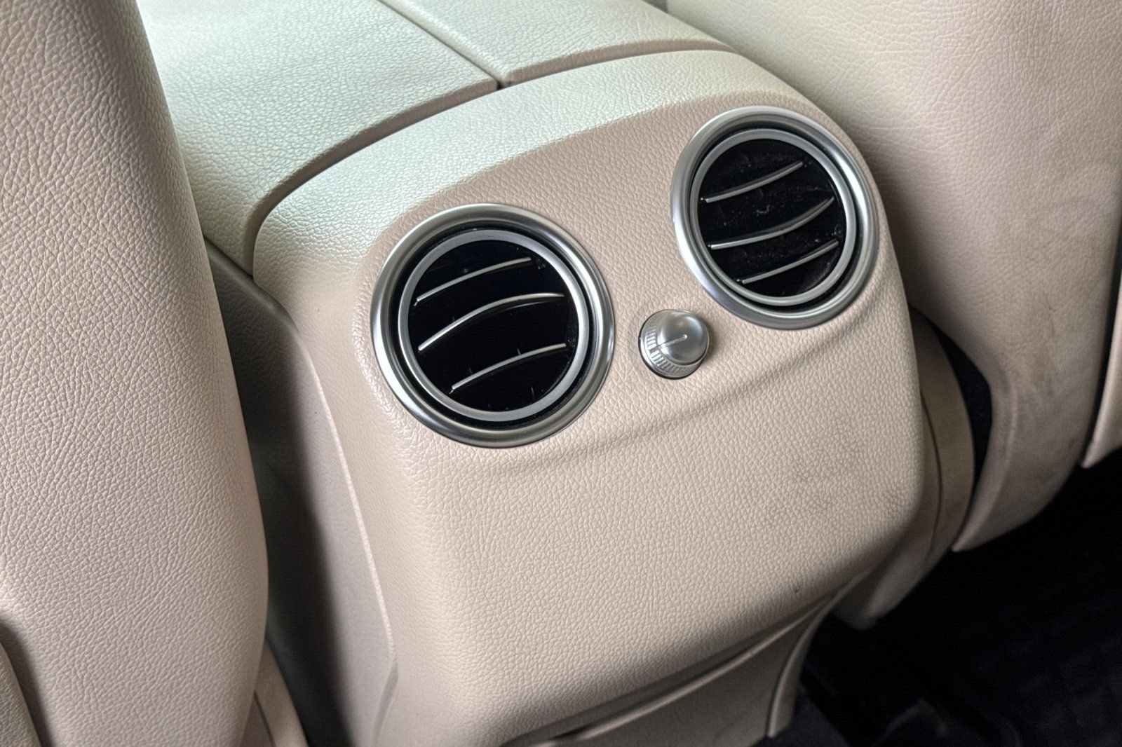 Used 2019 Mercedes-Benz GLC 300 4MATIC image 44
