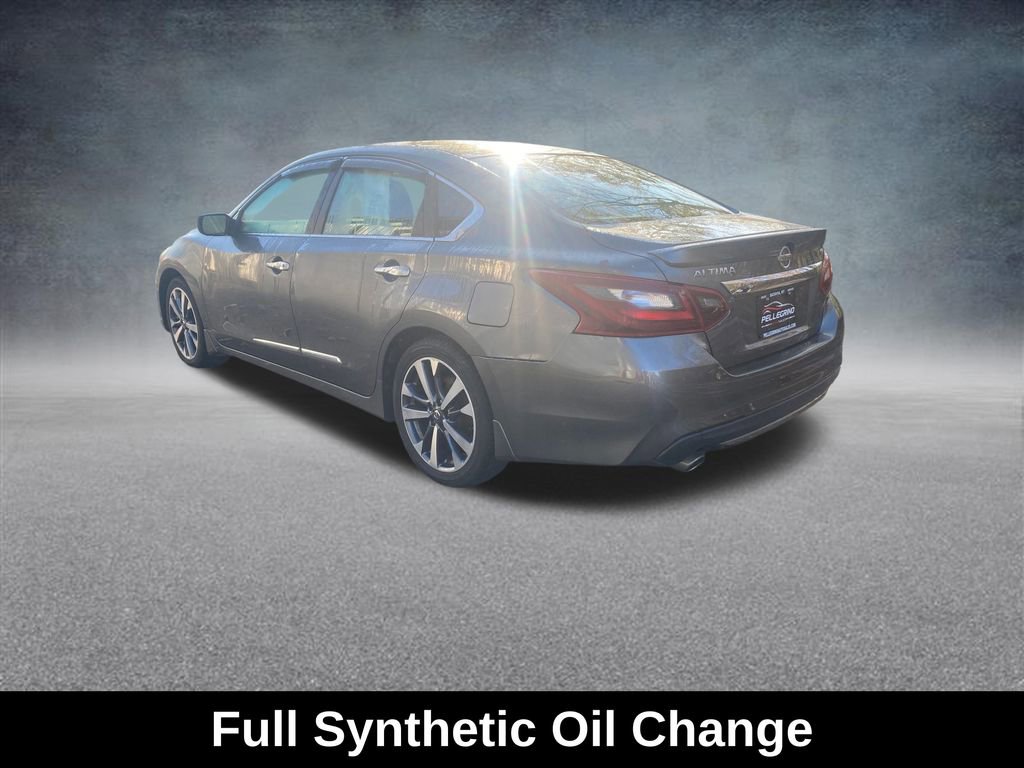 Used 2017 Nissan Altima 2.5 SR image 3
