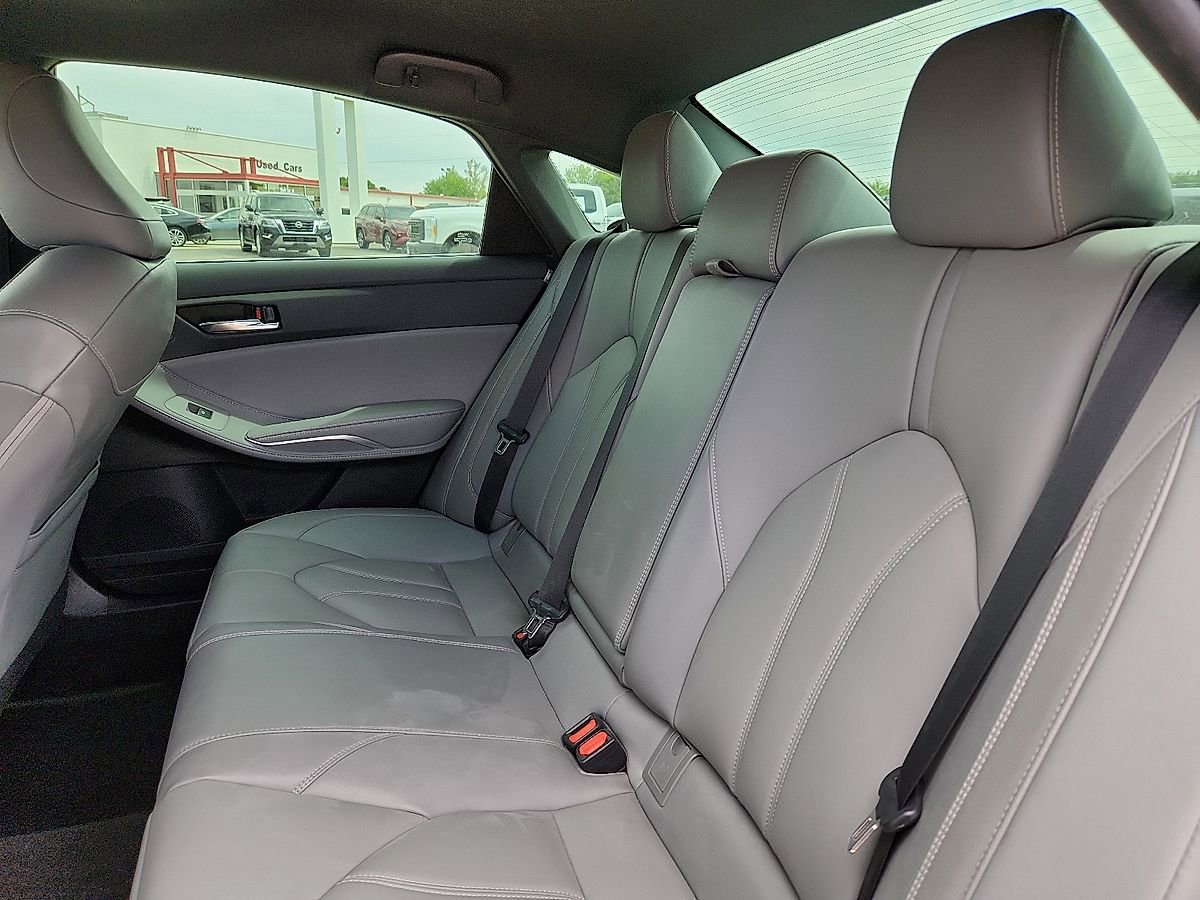Used 2019 Toyota Avalon XLE w/ Carpet Mat Package FWD image 5